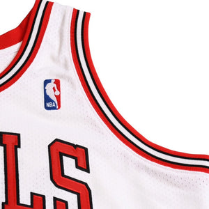 Like new Mitchell&Ness Mitchell &amp; Ness Chicago Bulls Michael Jordan 1997-98 Authentic Jersey White Red Size L Used 4a002303