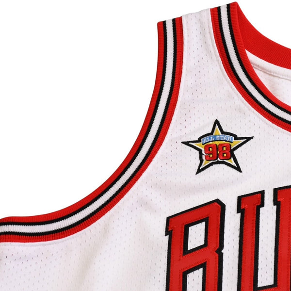 Like new Mitchell&Ness Mitchell &amp; Ness Chicago Bulls Michael Jordan 1997-98 Authentic Jersey White Red Size L Used 4a002303