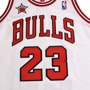 Like new Mitchell&Ness Mitchell &amp; Ness Chicago Bulls Michael Jordan 1997-98 Authentic Jersey White Red Size L Used 4a002303