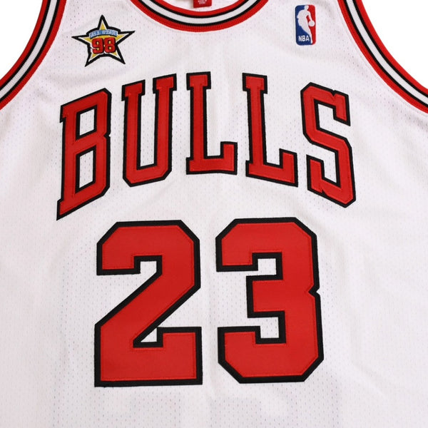 Like new Mitchell&Ness Mitchell &amp; Ness Chicago Bulls Michael Jordan 1997-98 Authentic Jersey White Red Size L Used 4a002303