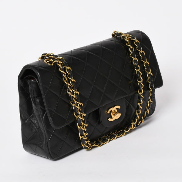 極美品 CHANEL シャネル マトラッセ25 Wフラップ Wチェーンショルダーバッグ A01112 2番台 ラムスキン ココマーク ブラック 中古 4a003285