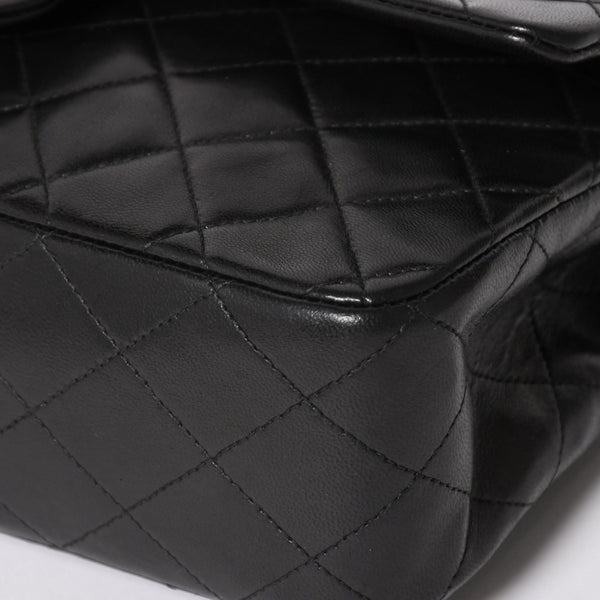 極美品 CHANEL シャネル マトラッセ25 Wフラップ Wチェーンショルダーバッグ A01112 2番台 ラムスキン ココマーク ブラック 中古 4a003285