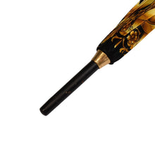 Load the image into the gallery viewer. GIANNI VERSACE ベルサーチ 長傘 バロック柄 レオパード柄 イエロー ゴールド金具 美品 中古 4a003013