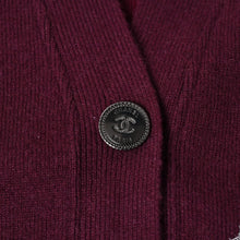 Load image into Gallery viewer, 極美品 CHANEL シャネル オールオーバーCCマークグリッターカシミヤカーディガン バーガンディ シルバーグリッター カシミヤ 2022年 P72997K10494 中古 4a002897
