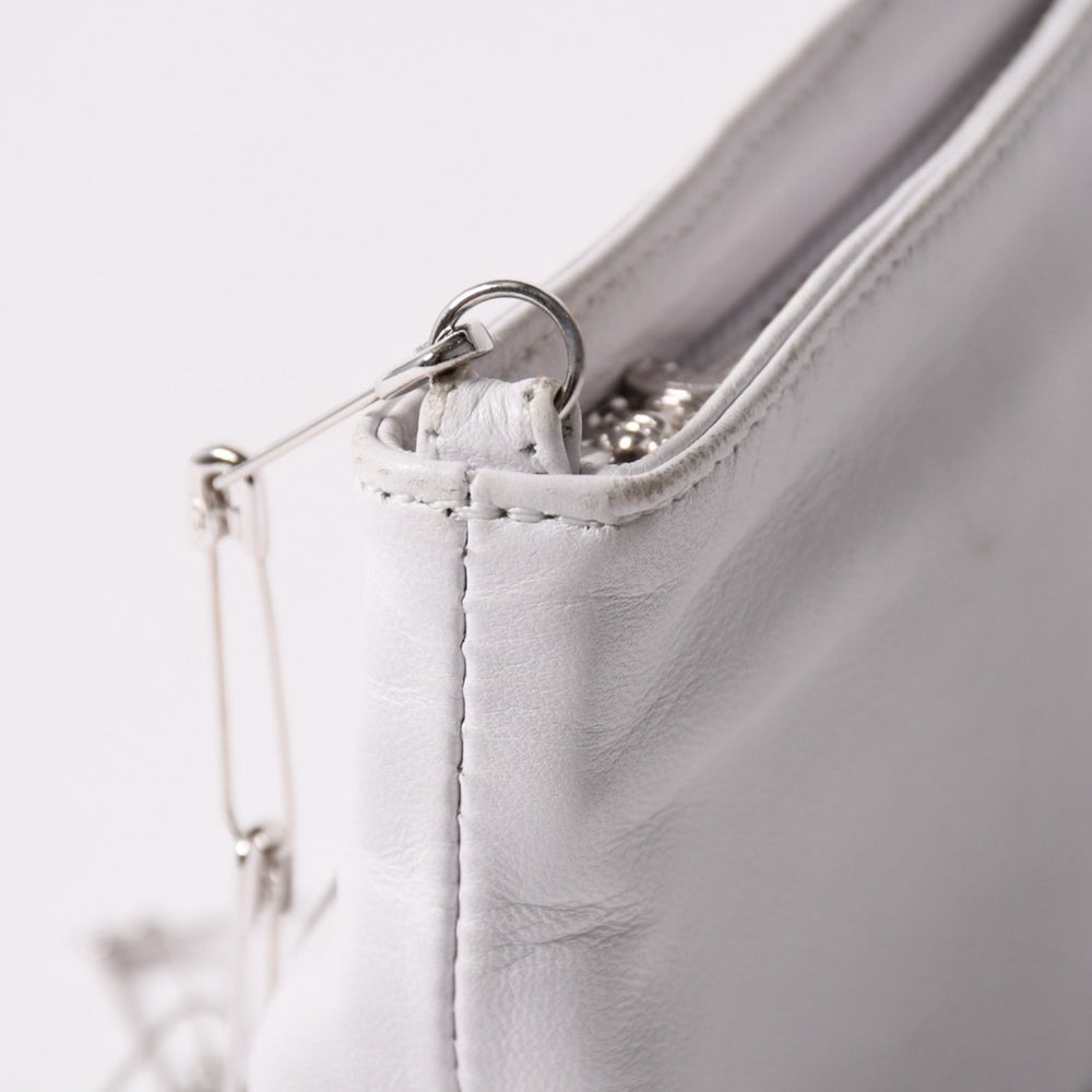 極美品 CHROME HEARTS クロムハーツ セーフティピン ポーチ ショルダーバッグ ホワイト シルバー金具 中古 4a003344