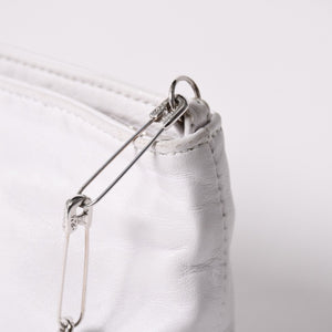 極美品 CHROME HEARTS クロムハーツ セーフティピン ポーチ ショルダーバッグ ホワイト シルバー金具 中古 4a003344
