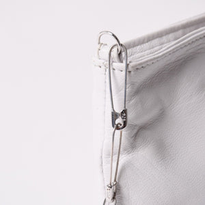 極美品 CHROME HEARTS クロムハーツ セーフティピン ポーチ ショルダーバッグ ホワイト シルバー金具 中古 4a003344