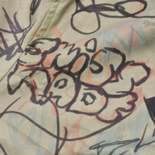 画像をギャラリービューアに読み込む, 新品未使用 MOWALOLA モワローラ GRAFFITI BOMBER グラフィティ ボンバージャケット サイズM カーキ マルチカラー 中古 4a003399
