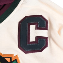 Load image into Gallery viewer, 極美品 Mitchell&amp;Ness ミッチェルアンドネス JUST DON ジャストドン Chicago BlackHawks ジャージフーディー アイボリー サイズM 中古 4a002314
