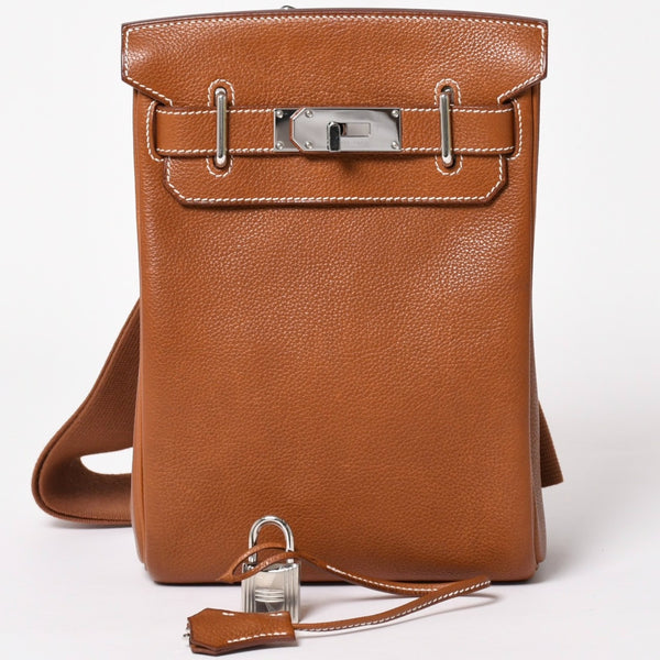 Like new Hermes Akkad PM U engraved one shoulder bag Barenia Faubourg New model Silver hardware Used 4a004004