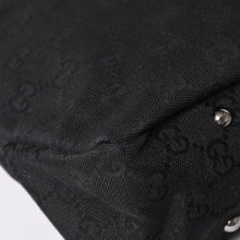 Load image into Gallery viewer, GUCCI グッチ GGキャンバスショルダーバッグ ハンドバッグ ワンショルダー GGキャンバス 132260 ブラック シルバー金具 美品 中古 4a003515