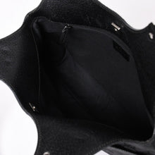 Load image into Gallery viewer, GUCCI グッチ GGキャンバスショルダーバッグ ハンドバッグ ワンショルダー GGキャンバス 132260 ブラック シルバー金具 美品 中古 4a003515