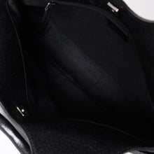 Load image into Gallery viewer, GUCCI グッチ GGキャンバスショルダーバッグ ハンドバッグ ワンショルダー GGキャンバス 132260 ブラック シルバー金具 美品 中古 4a003515