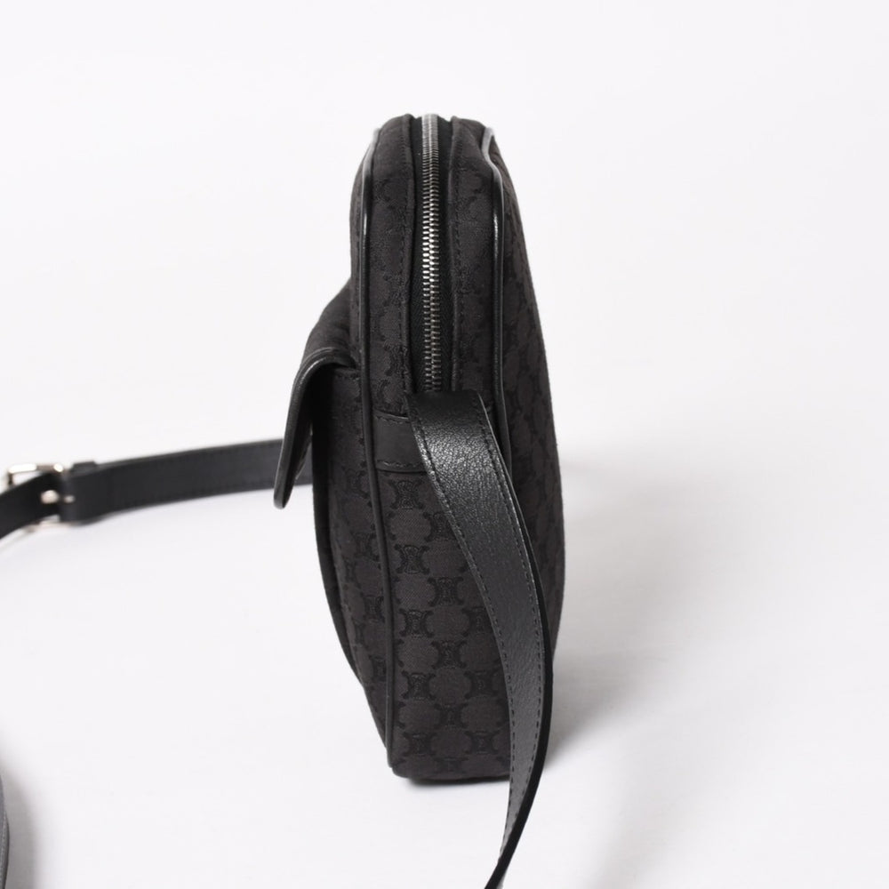 Very good condition CELINE Shoulder bag CE00/23 Shoulder Bag Macadam Black Silver metal fittings Used 4a004974