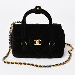 極美品 CHANEL シャネル マトラッセ ベルベット ミニボーリング2wayバッグ ランダム番台 ベルベット レザー ブラック ゴールド金具 中古 4a003656