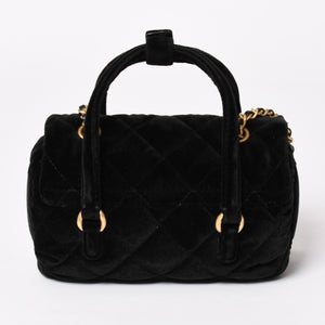 極美品 CHANEL シャネル マトラッセ ベルベット ミニボーリング2wayバッグ ランダム番台 ベルベット レザー ブラック ゴールド金具 中古 4a003656