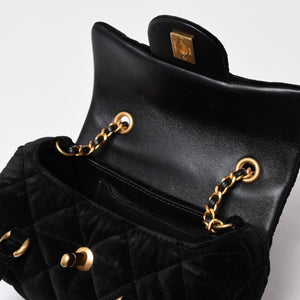 極美品 CHANEL シャネル マトラッセ ベルベット ミニボーリング2wayバッグ ランダム番台 ベルベット レザー ブラック ゴールド金具 中古 4a003656