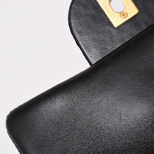Load image into Gallery viewer, 極美品 CHANEL シャネル マトラッセ ベルベット ミニボーリング2wayバッグ ハンドバッグ ショルダーバッグ ミニボストンバッグ ランダム番台 ベルベット レザー ブラック ゴールド金具 中古 4a003656