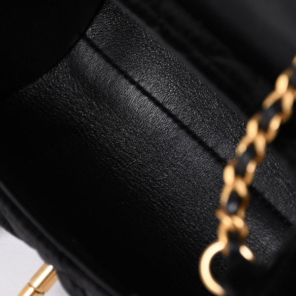 極美品 CHANEL シャネル マトラッセ ベルベット ミニボーリング2wayバッグ ランダム番台 ベルベット レザー ブラック ゴールド金具 中古 4a003656