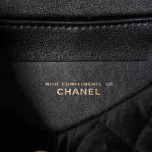 Load image into Gallery viewer, 極美品 CHANEL シャネル マトラッセ ベルベット ミニボーリング2wayバッグ ハンドバッグ ショルダーバッグ ミニボストンバッグ ランダム番台 ベルベット レザー ブラック ゴールド金具 中古 4a003656