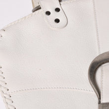 Load image into Gallery viewer, Christian Dior クリスチャンディオール ガウチョショルダーバッグ WS28600 ガリアーノ期 サドルバッグ 2006SS ホワイト 05-MA-0016 シルバー金具 美品 中古 4a003471