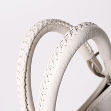 Load image into Gallery viewer, Christian Dior クリスチャンディオール ガウチョショルダーバッグ WS28600 ガリアーノ期 サドルバッグ 2006SS ホワイト 05-MA-0016 シルバー金具 美品 中古 4a003471