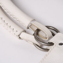 Load image into Gallery viewer, Christian Dior クリスチャンディオール ガウチョショルダーバッグ WS28600 ガリアーノ期 サドルバッグ 2006SS ホワイト 05-MA-0016 シルバー金具 美品 中古 4a003471