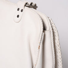 Load image into Gallery viewer, Christian Dior クリスチャンディオール ガウチョショルダーバッグ WS28600 ガリアーノ期 サドルバッグ 2006SS ホワイト 05-MA-0016 シルバー金具 美品 中古 4a003471