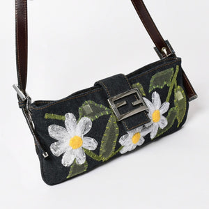 極美品 FENDI フェンディ マンマバケット フラワー デニム Shoulder Bag ショルダーバッグ ネイビー 中古 4a003652
