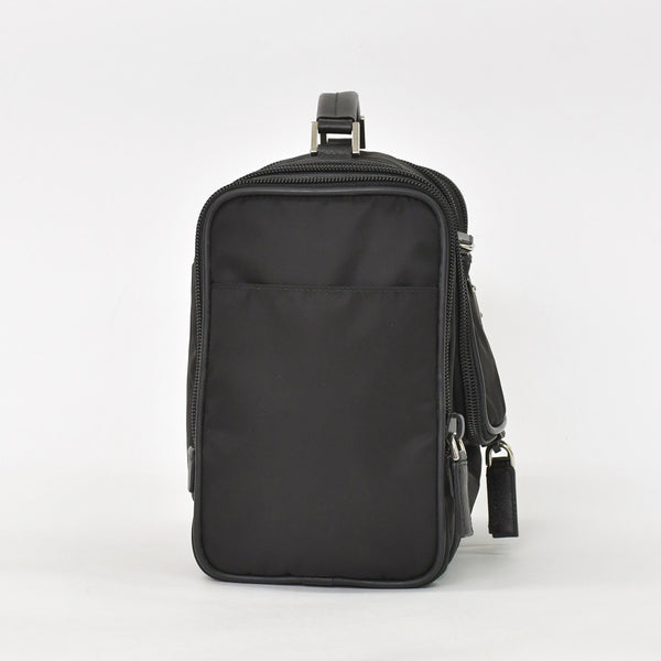 PRADA プラダ Re-Nylon トラベルバッグ キャリーオンバッグ WS28536 ポーチ ナイロン サフィアーノレザー トライアングルロゴ ブラック 2way 美品 中古 4a003486