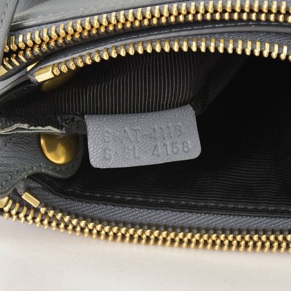 CELINE セリーヌ トリオ Shoulder Bag ショルダーバッグ ライトグレー ゴールド金具 S-AT-1118 美品 中古 4a003245