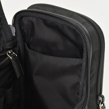 画像をギャラリービューアに読み込む, PRADA プラダ Re-Nylon トラベルバッグ キャリーオンバッグ WS28536 ポーチ ナイロン サフィアーノレザー トライアングルロゴ ブラック 2way 美品 中古 4a003486