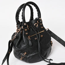 画像をギャラリービューアに読み込む, 極美品 BALENCIAGA バレンシアガ ジャイアントミニポンポン ショルダーバッグ 2WAY ハンドバッグ ラムスキン ピンクゴールド金具 中古 4a003514