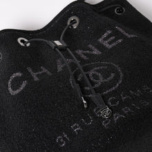Load image into Gallery viewer, 極美品 CHANEL シャネル Deauville ドーヴィル チェーンワンショルダーバッグ A57536 28番台 ココマーク ツイード 巾着型 中古 4a003491