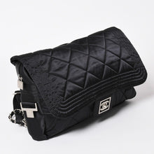 Load image into Gallery viewer, 極美品 CHANEL シャネル スポーツライン ココマーク リュック バックパック チェーン 10番台 A29851 ナイロン ブラック シルバー金具 中古 4a003530