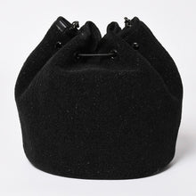 Load image into Gallery viewer, 極美品 CHANEL シャネル Deauville ドーヴィル チェーンワンショルダーバッグ A57536 28番台 ココマーク ツイード 巾着型 中古 4a003491