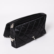 Load image into Gallery viewer, 極美品 CHANEL シャネル スポーツライン ココマーク リュック バックパック チェーン 10番台 A29851 ナイロン ブラック シルバー金具 中古 4a003530