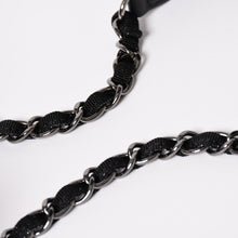 Load image into Gallery viewer, 極美品 CHANEL シャネル Deauville ドーヴィル チェーンワンショルダーバッグ A57536 28番台 ココマーク ツイード 巾着型 中古 4a003491
