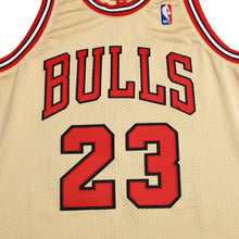 画像をギャラリービューアに読み込む, 新品同様 Mitchell &amp; Ness ミッチェル&amp;ネス シカゴ ブルズ ゲームジャージ サイズ40(M) マイケル ジョーダン 1995-96 復刻 中古 4a002310