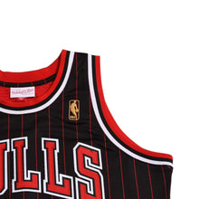 画像をギャラリービューアに読み込む, 新品同様 Mitchell &amp; Ness ミッチェル&amp;ネス シカゴ ブルズ ゲームジャージ サイズ40(M) マイケル ジョーダン 1996-97 ストライプ 中古 4a002271