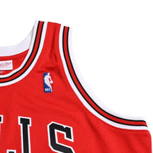 画像をギャラリービューアに読み込む, 新品同様 Mitchell &amp; Ness ミッチェル&amp;ネス シカゴ ブルズ ゲームジャージ サイズ44(L) デニス ロッドマン 1997-98 NBA Finals 中古 4a002290