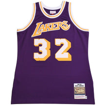 画像をギャラリービューアに読み込む, 新品同様品 Mitchell&amp;Ness ミッチェルアンドネス ロサンゼルスレイカーズ マジックジョンソン 1984−85 シーズンロード用 スウィングマンジャージ サイズL パープル イエロー 中古 4a002282