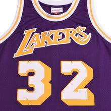 画像をギャラリービューアに読み込む, 新品同様品 Mitchell&amp;Ness ミッチェルアンドネス ロサンゼルスレイカーズ マジックジョンソン 1984−85 シーズンロード用 スウィングマンジャージ サイズL パープル イエロー 中古 4a002282