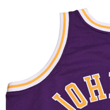 画像をギャラリービューアに読み込む, 新品同様品 Mitchell&amp;Ness ミッチェルアンドネス ロサンゼルスレイカーズ マジックジョンソン 1984−85 シーズンロード用 スウィングマンジャージ サイズL パープル イエロー 中古 4a002282