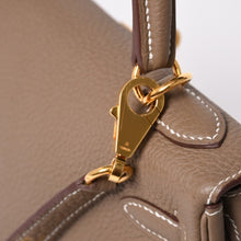 画像をギャラリービューアに読み込む, 極美品 HERMES エルメス Kelly retourne 25 ケリー 25 2WAYバッグ トリヨンクレマンス エトゥープ 内縫い U刻印 GD金具 2022年製 中古 4a003273