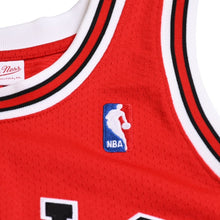 画像をギャラリービューアに読み込む, 極美品 Mitchell &amp; Ness ミッチェル&amp;ネス シカゴ ブルズ ゲームジャージ サイズ40(M) マイケル ジョーダン 1997-98 NBA Finals 中古 4a002300