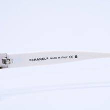 画像をギャラリービューアに読み込む, 極美品 CHANEL シャネル リムレス ホワイトテンプル 4107-B サングラス クリアレンズ グラデーションレンズ 62◻︎15 125 中古 4a003383