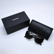 画像をギャラリービューアに読み込む, CHANEL シャネル バタフライシェイプサングラス 5429-A 55□17 140 ハバナ柄 アイウェア メガネ ココマーク クリア オーバル 美品 中古 4a003379