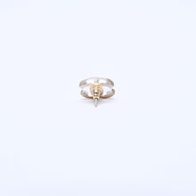 Load image into Gallery viewer, 極美品 CHANEL シャネル ピアス スリム ココマーク マーブル柄 ゴールド ブラック 10c 刻印片側 earrings slim CC chain 10C GD×BK 美品 中古 4a000638