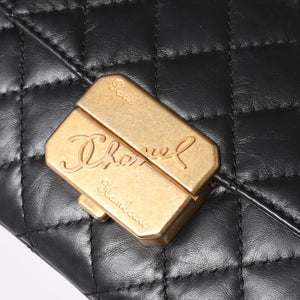 Very Good Condition CHANEL Métiers d'Art Collection Clutch Bag A57669 26th Series Coco Mark Aged Calfskin Black Used 4a003496